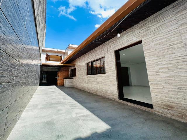 #196 - Casa para Venda em Santo André - SP - 1